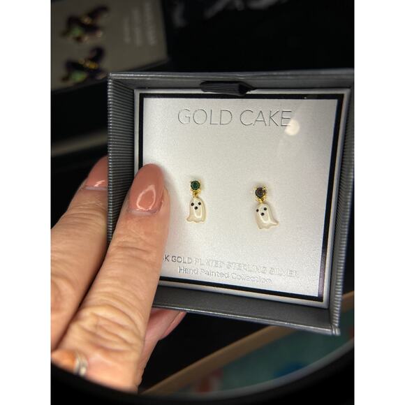 18 K gold plated ghost earrings with amazing design. Super small. - Picture 7 of 7